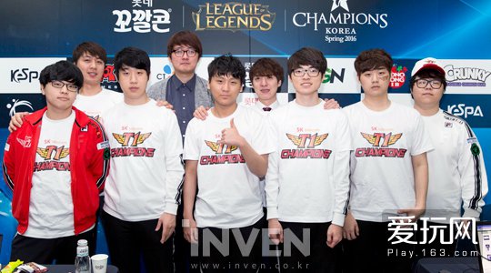 故事都与球 故事都与球